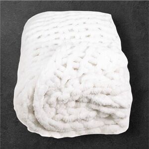 AVIVA STANOFF Marshmallow Chunky Knit Throw 50X70” in white